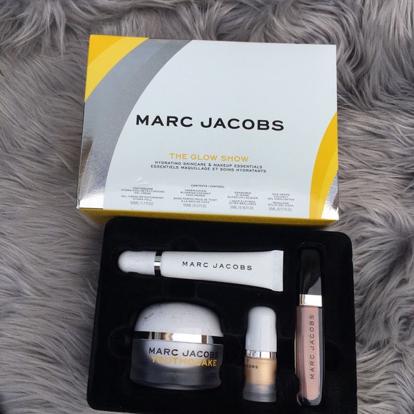 Marc Jacobs Other - Marc Jacobs The Glow Show Giftset